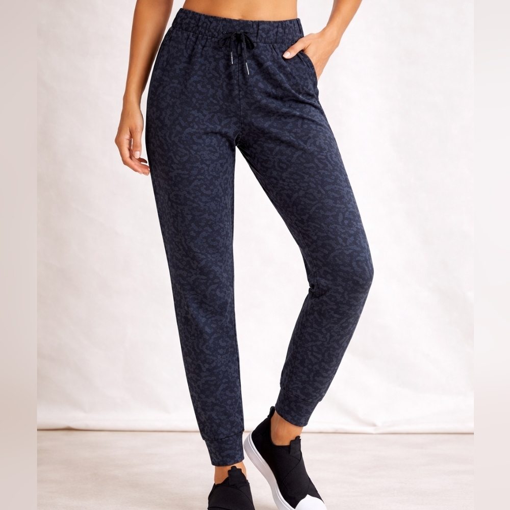 CRZ Yoga Navy Blue Camo Print Stretch Joggers